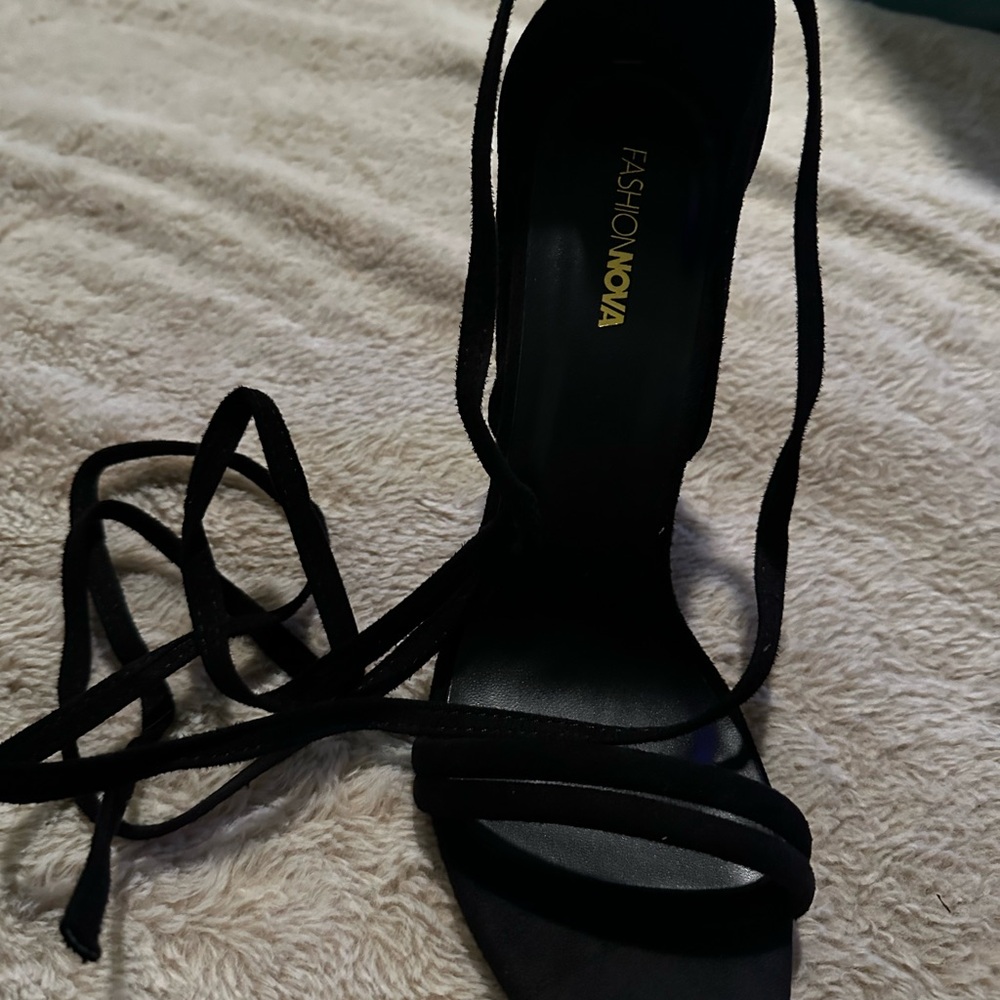Fashion Nova Black Women's Strappy Sandals